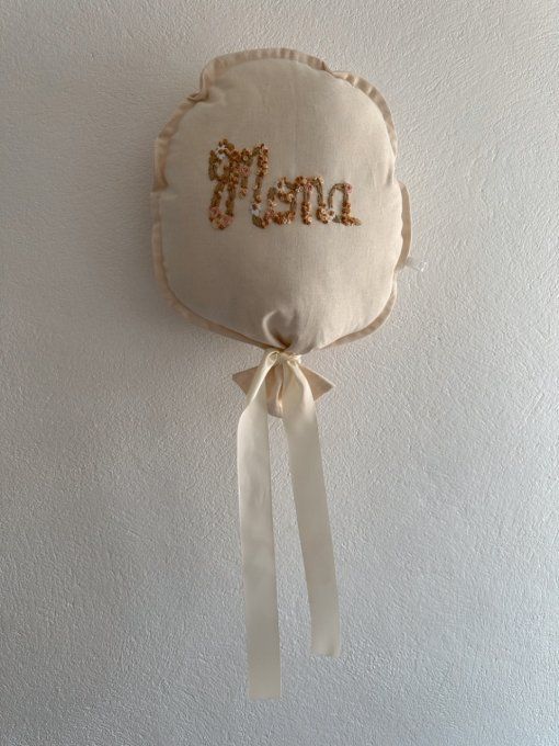 Ballon brodé Mona